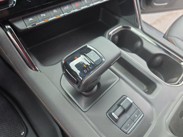 Used 2024 GMC Sierra 1500 AT4 w/ Technology Package AWD/4WD image 26