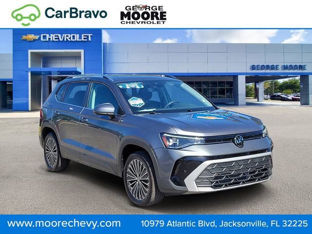 Used 2025 Volkswagen Taos SE FWD image 1