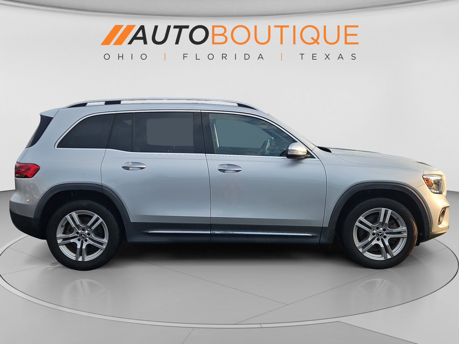 Used 2020 Mercedes-Benz GLB 250 4MATIC w/ Premium Package image 6