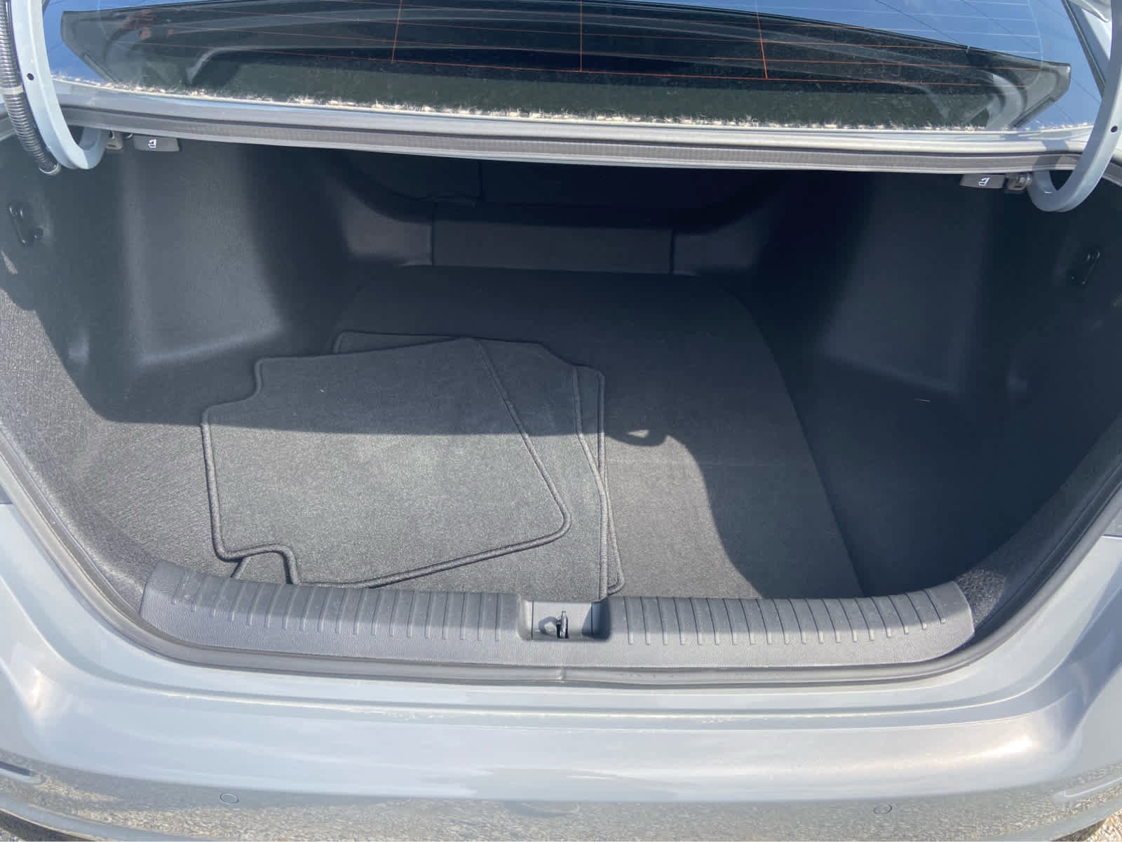 Used 2025 Honda Accord EX-L image 8