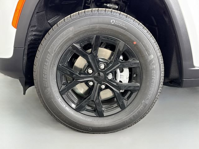 New 2025 Jeep Grand Cherokee Laredo image 29