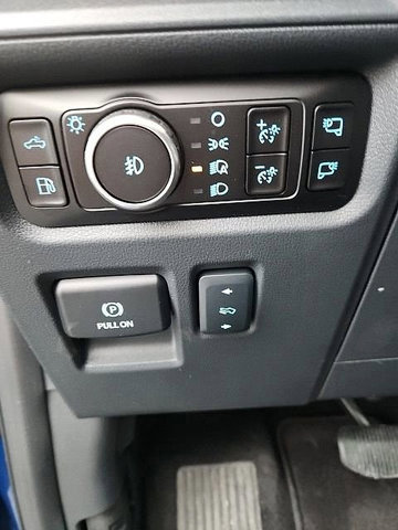 Used 2025 Ford F150 Lariat w/ Equipment Group 501A Mid image 45