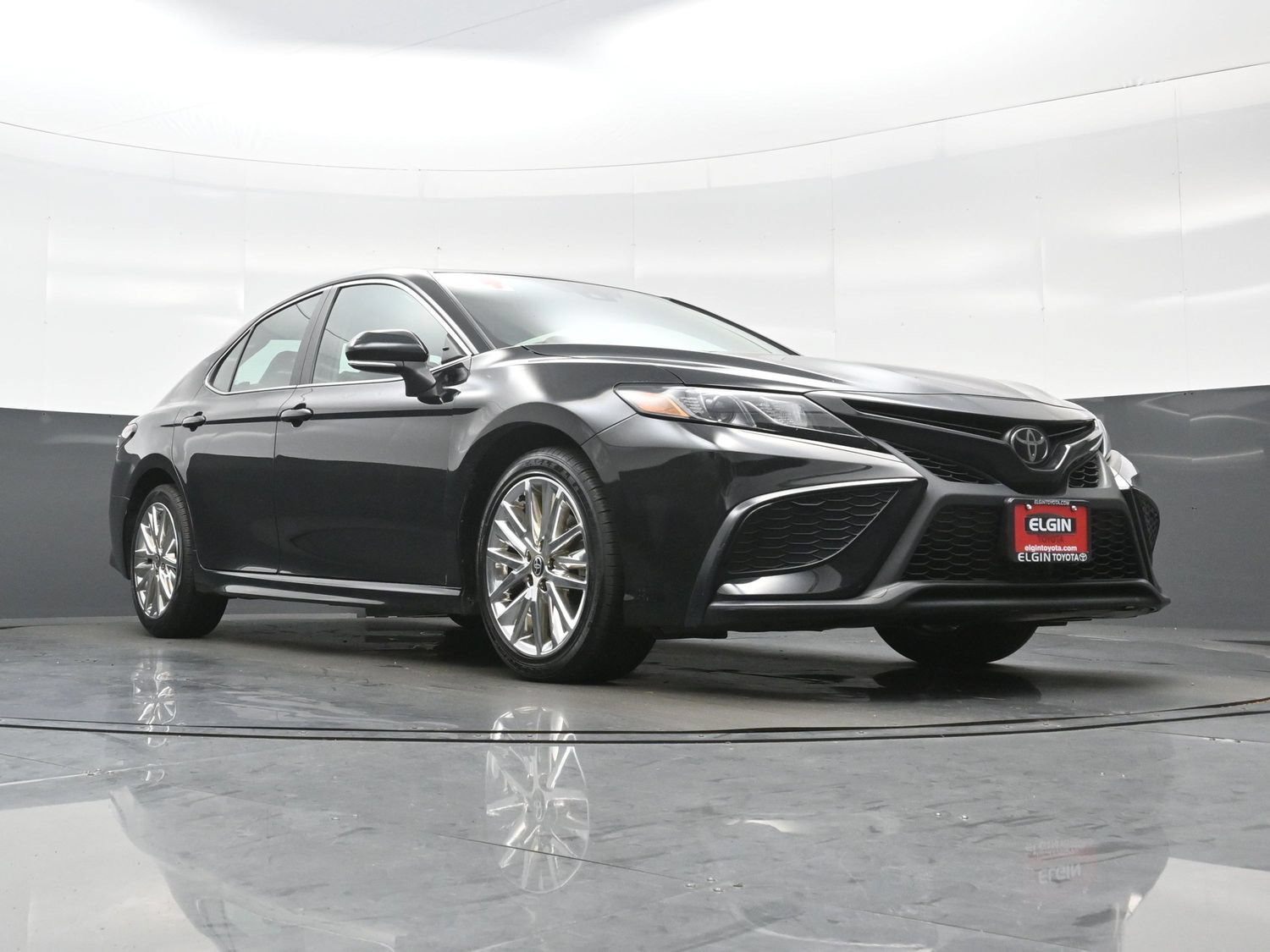 Used 2024 Toyota Camry SE FWD image 25