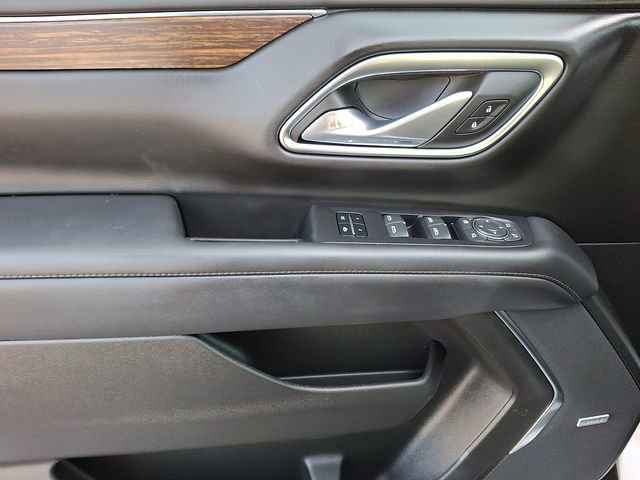 Used 2023 Chevrolet Suburban High Country image 13