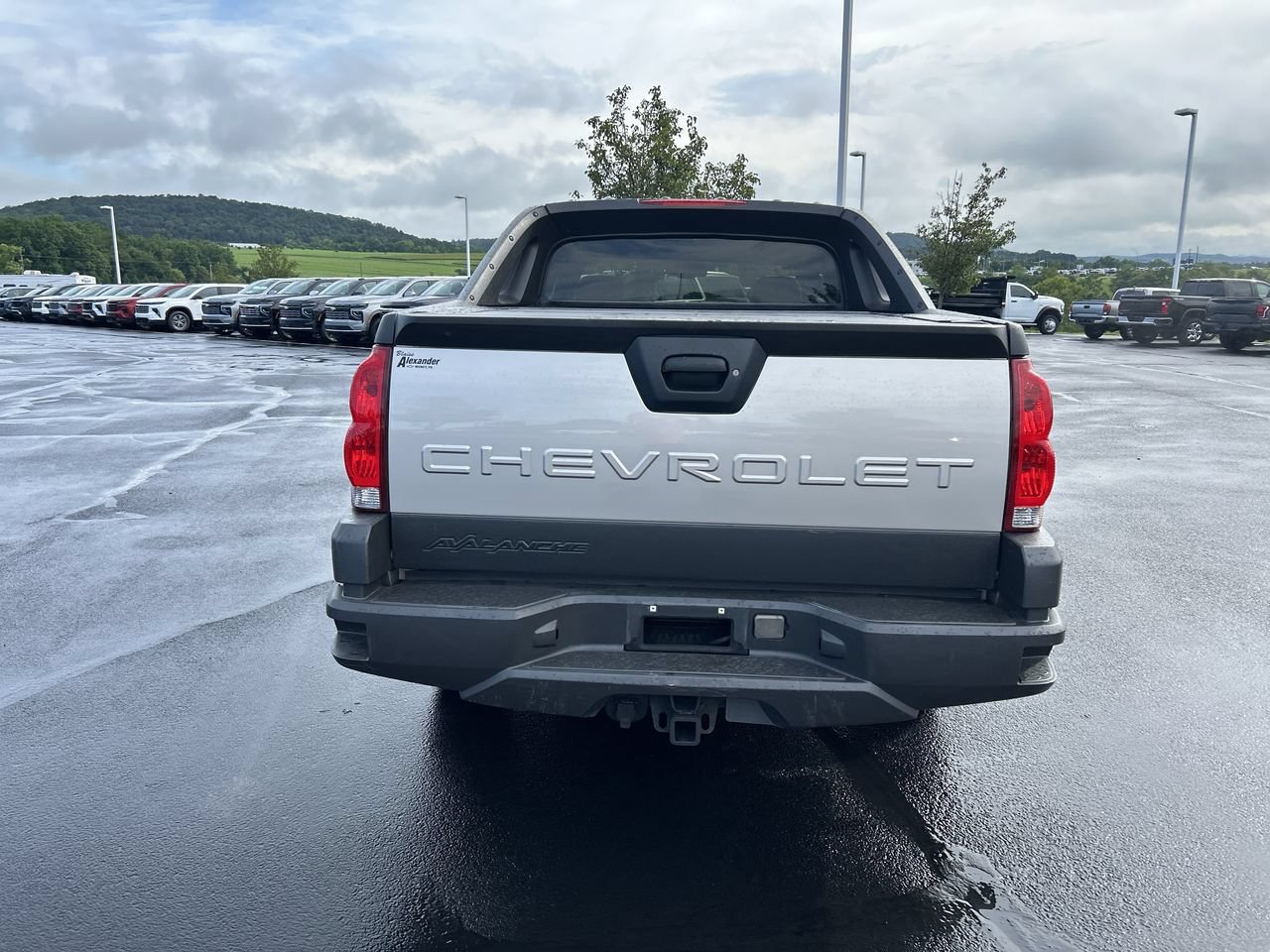 Used 2005 Chevrolet Avalanche 2500 w/ Preferred Equipment Group AWD/4WD image 6