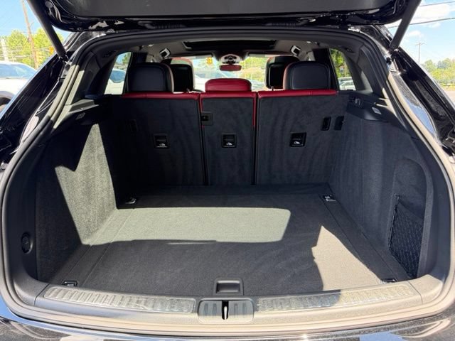 Used 2026 Porsche Macan AWD/4WD image 17