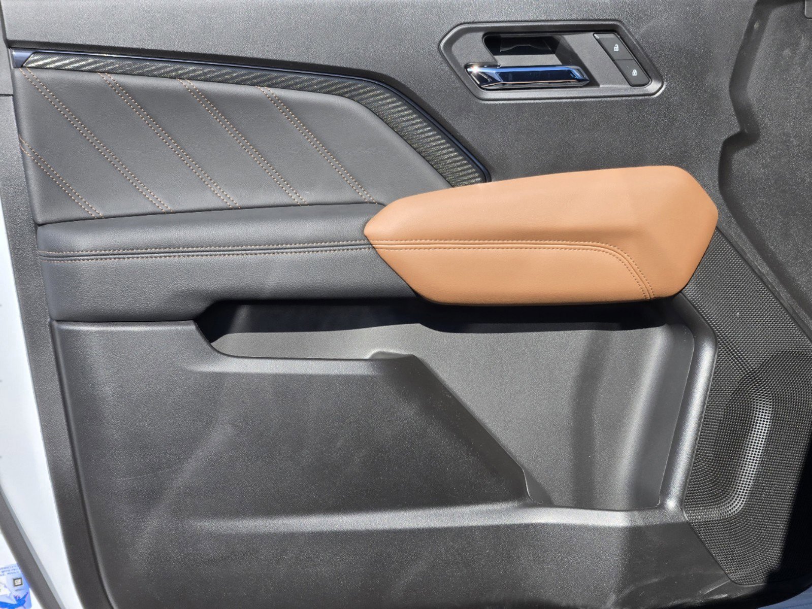 Used 2024 GMC Canyon AT4 w/ Technology Package AWD/4WD image 20