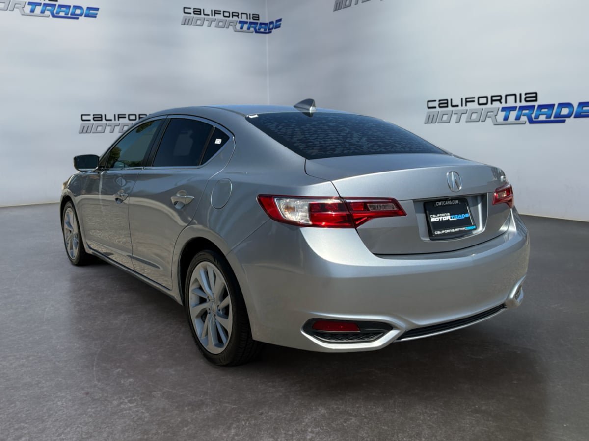 Used 2016 Acura ILX FWD image 7
