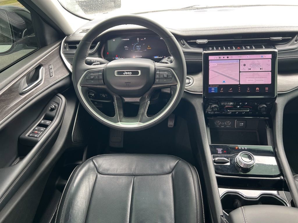 Used 2023 Jeep Grand Cherokee L Limited w/ Luxury Tech Group II AWD/4WD image 11