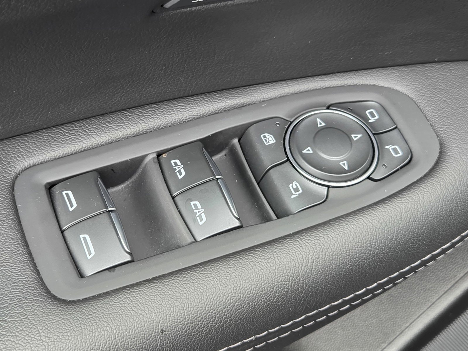 Certified 2025 Cadillac XT5 Premium Luxury image 17