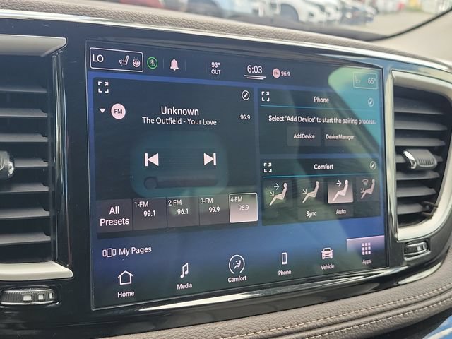 Used 2021 Chrysler Pacifica Touring-L FWD image 30