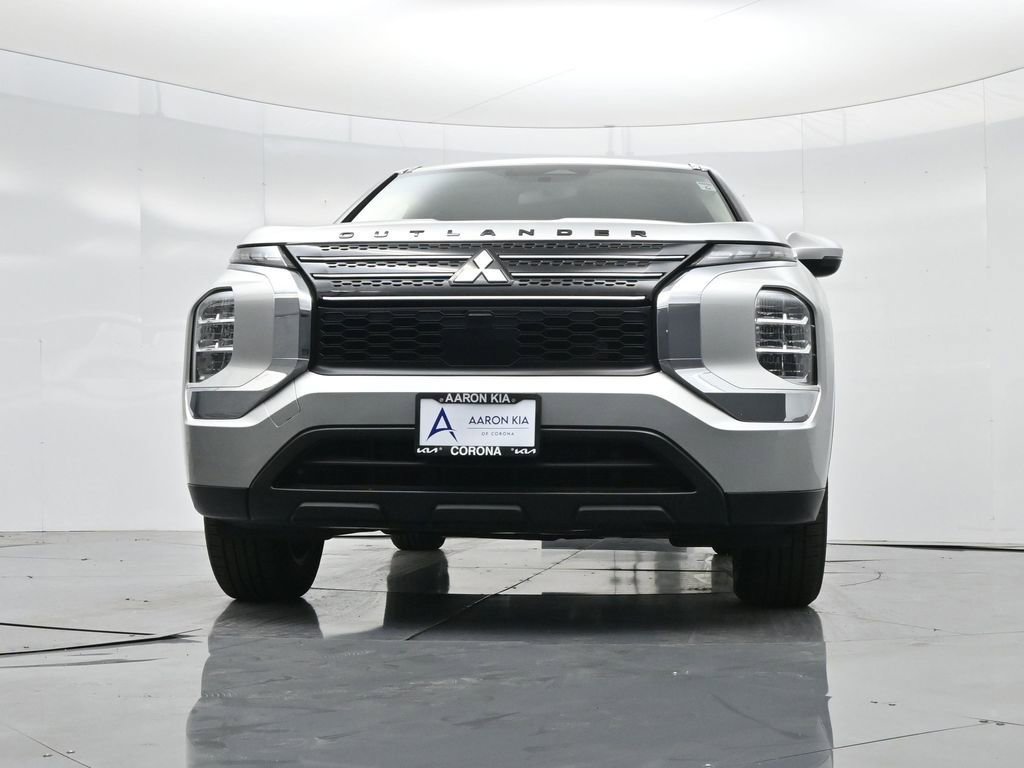 Used 2022 Mitsubishi Outlander ES image 37