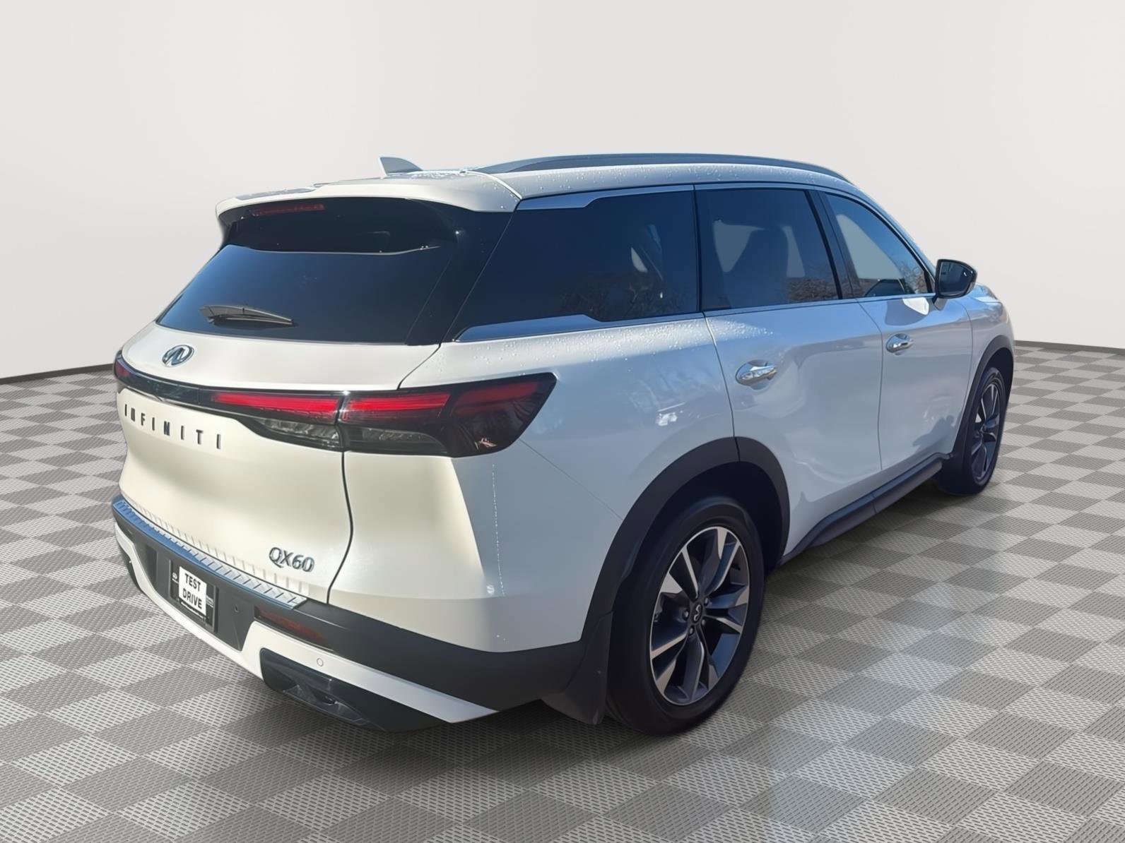 Certified 2025 INFINITI QX60 Luxe w/ Cargo Package image 6