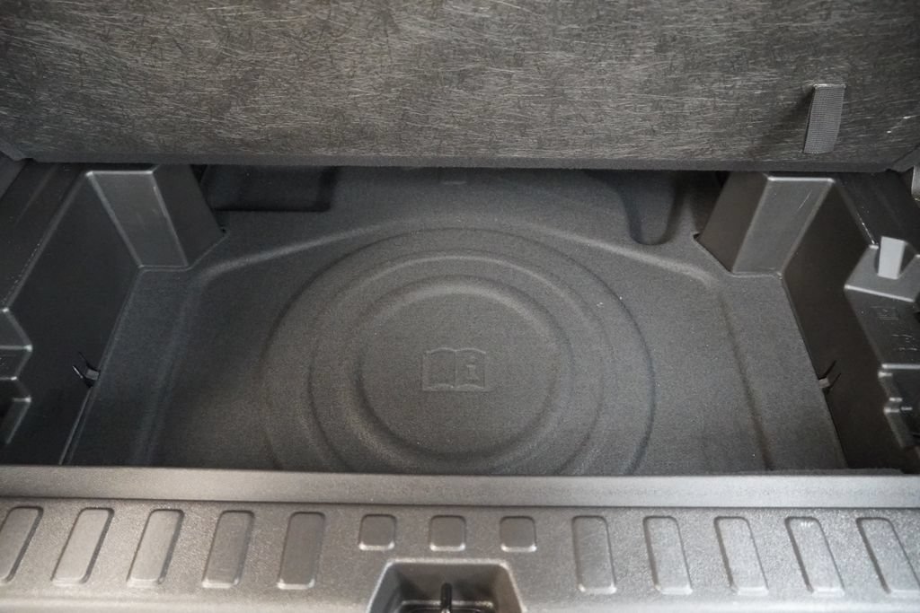 Used 2024 Chevrolet Equinox LT FWD image 11