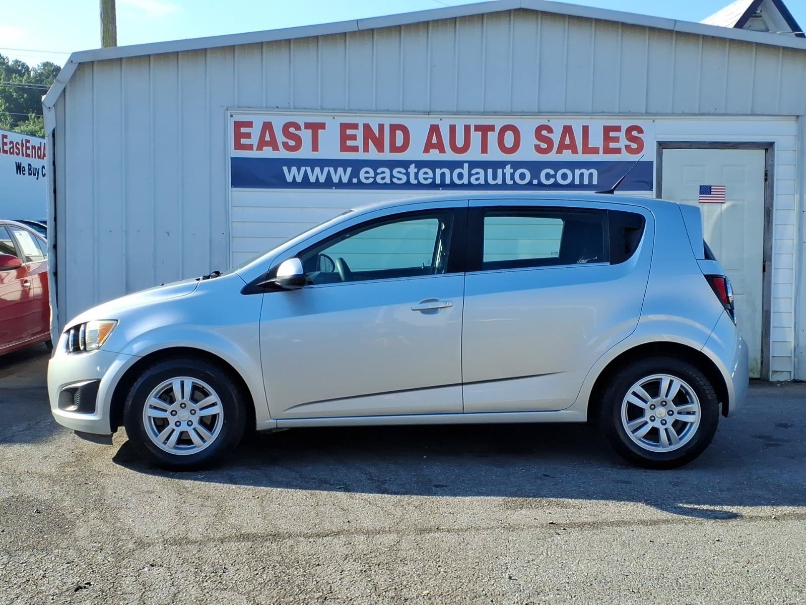 Used 2014 Chevrolet Sonic LT FWD image 2