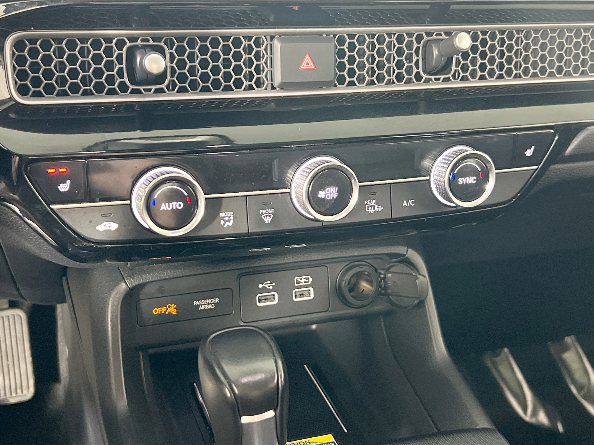 Used 2022 Honda Civic Touring image 16