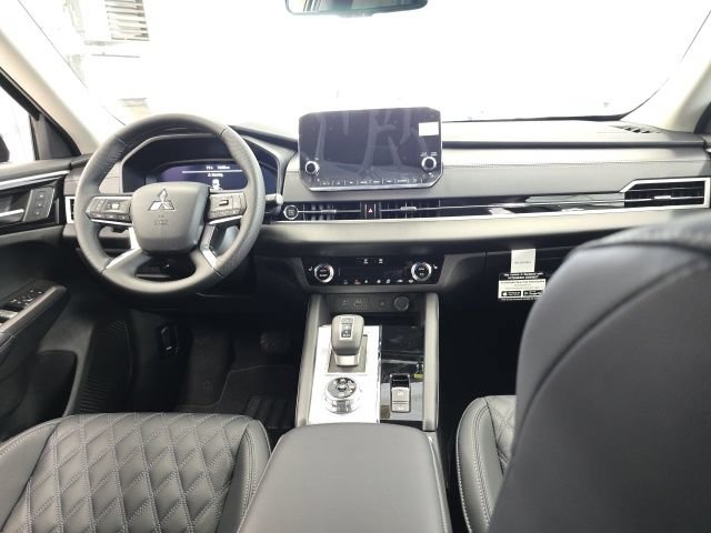 Used 2024 Mitsubishi Outlander SEL AWD/4WD image 14