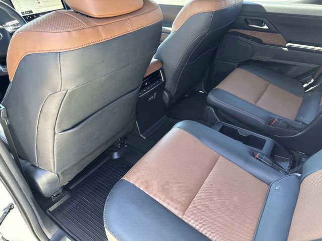 Used 2026 Lexus GX 550 w/ Accessory Package (2T) image 14