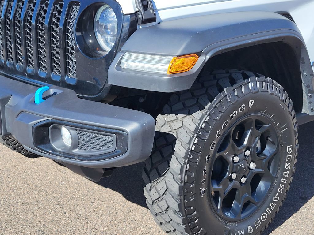 Used 2023 Jeep Wrangler Unlimited w/ Sun & Screen Package image 9