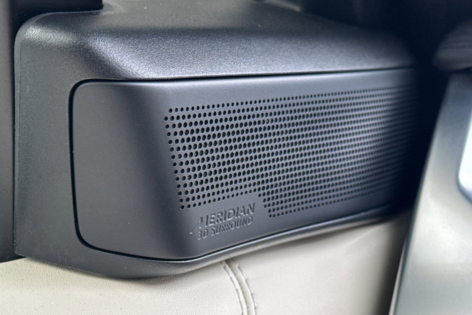 Used 2023 Land Rover Range Rover SE image 20