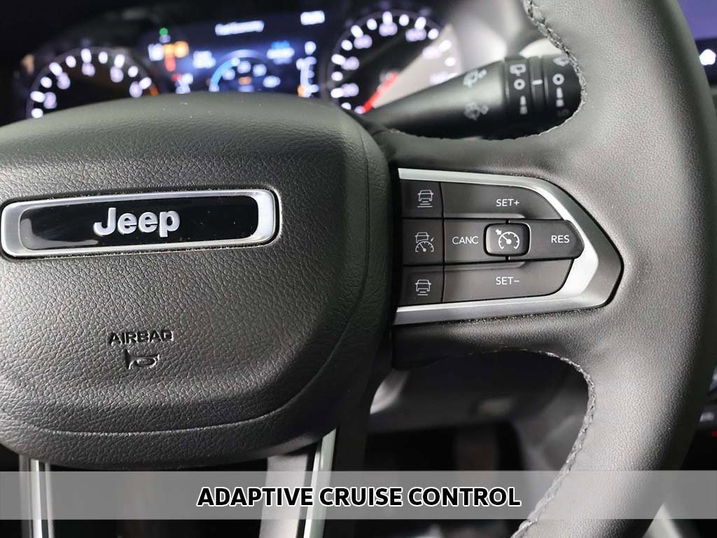 Used 2023 Jeep Compass Limited image 3