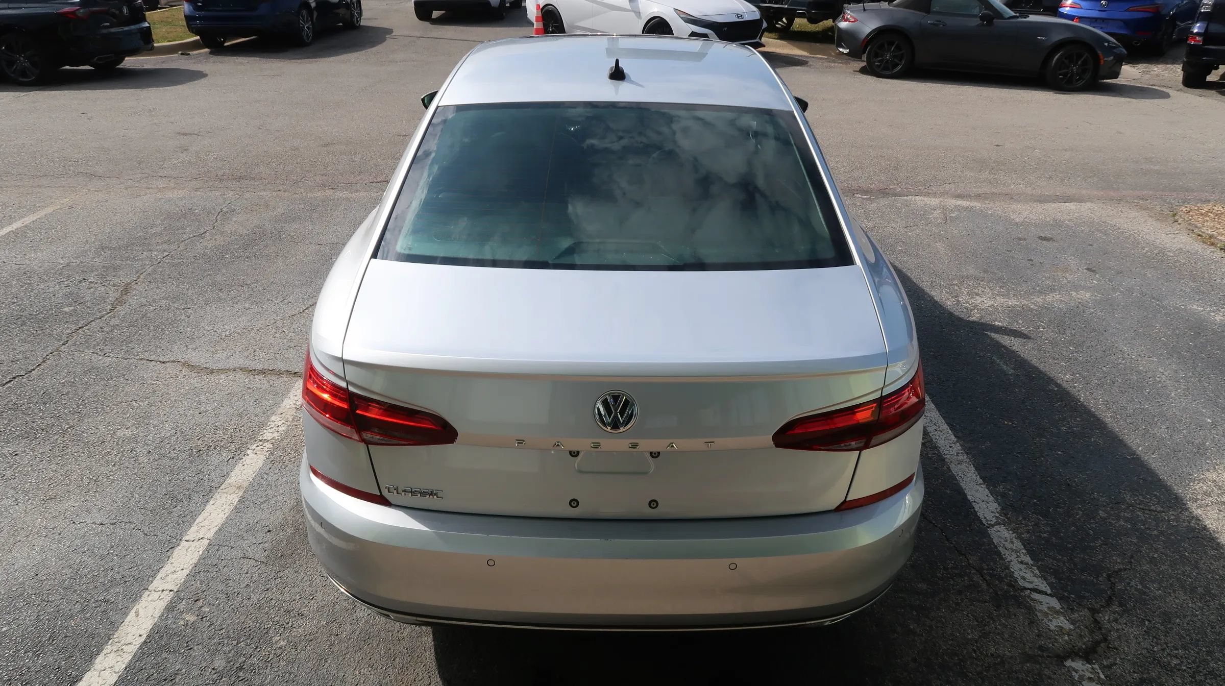 Used 2020 Volkswagen Passat 2.0T SEL FWD image 11