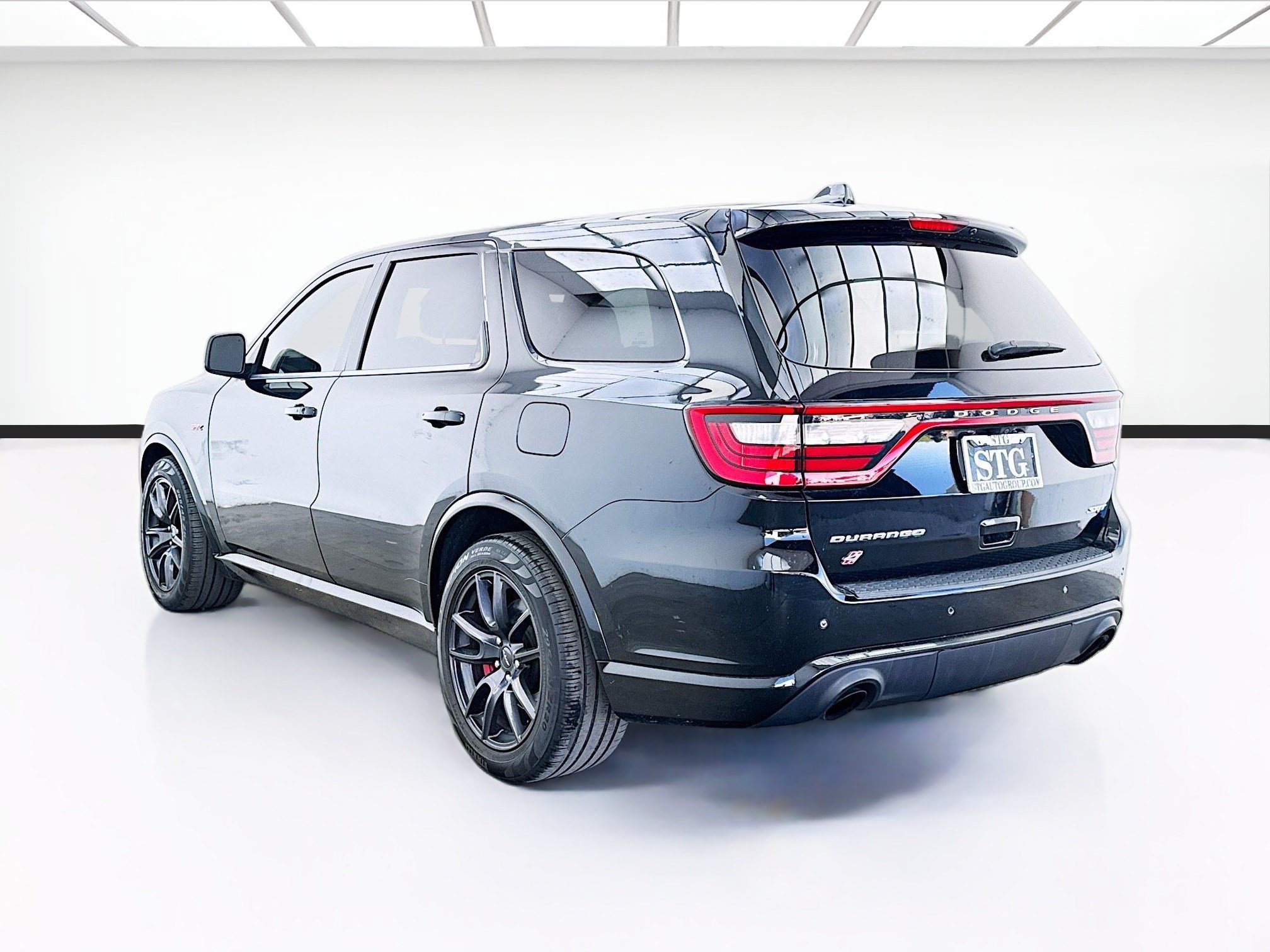 Used 2018 Dodge Durango SRT w/ Technology Group AWD/4WD image 6