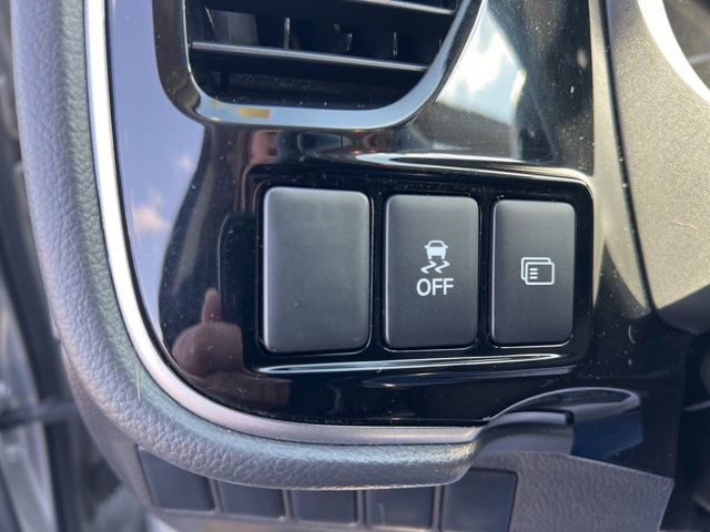 Used 2018 Mitsubishi Outlander AWD image 10