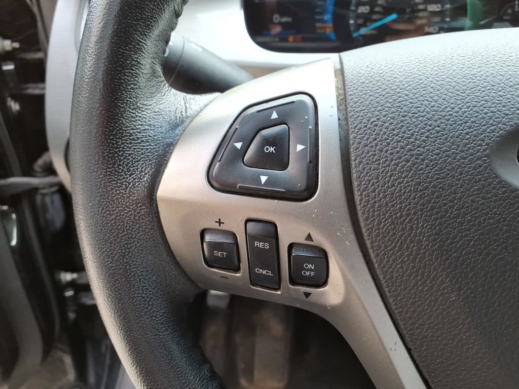 Used 2018 Ford Taurus SEL w/ Equipment Group 201A AWD/4WD image 18