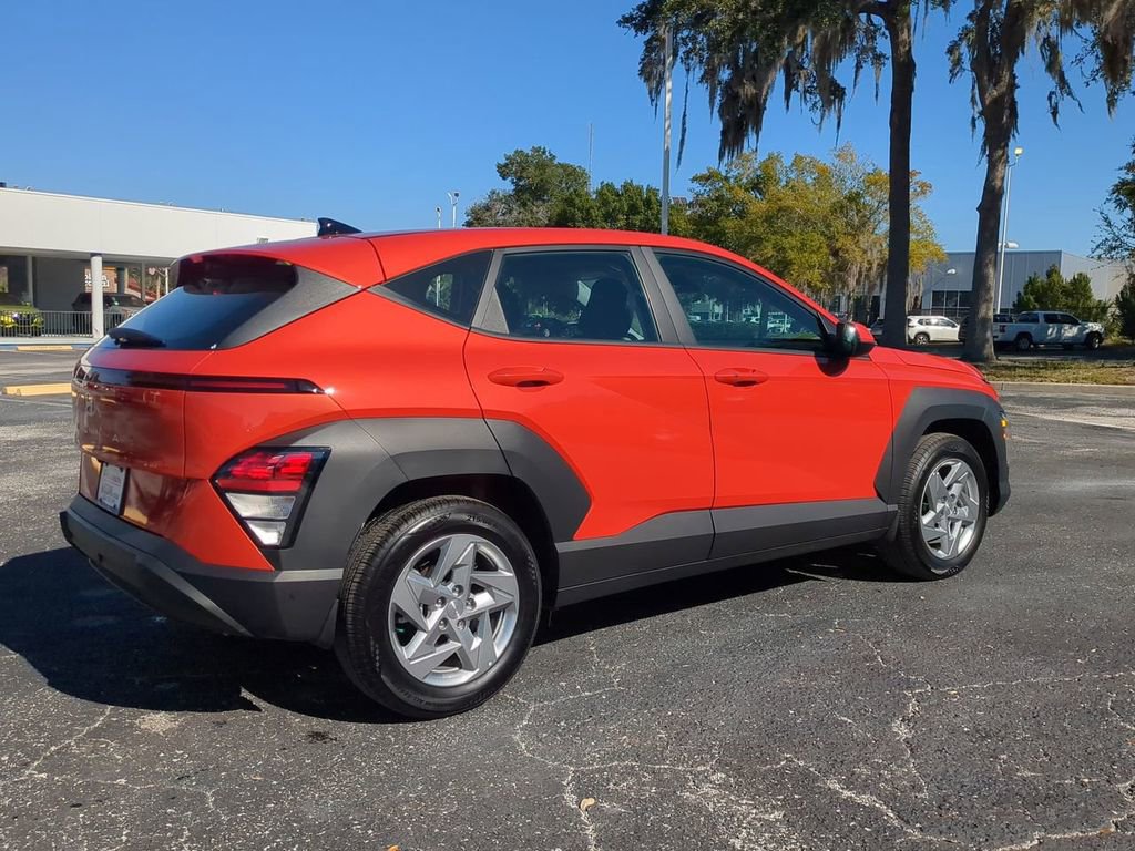 Used 2025 Hyundai Kona SE image 4
