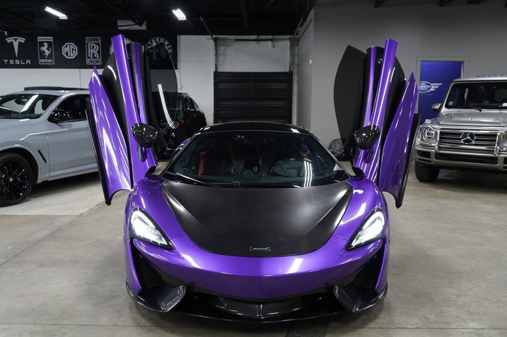Used 2017 McLaren 570S Coupe RWD image 9