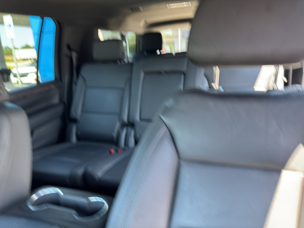 Used 2023 Chevrolet Suburban LT image 20
