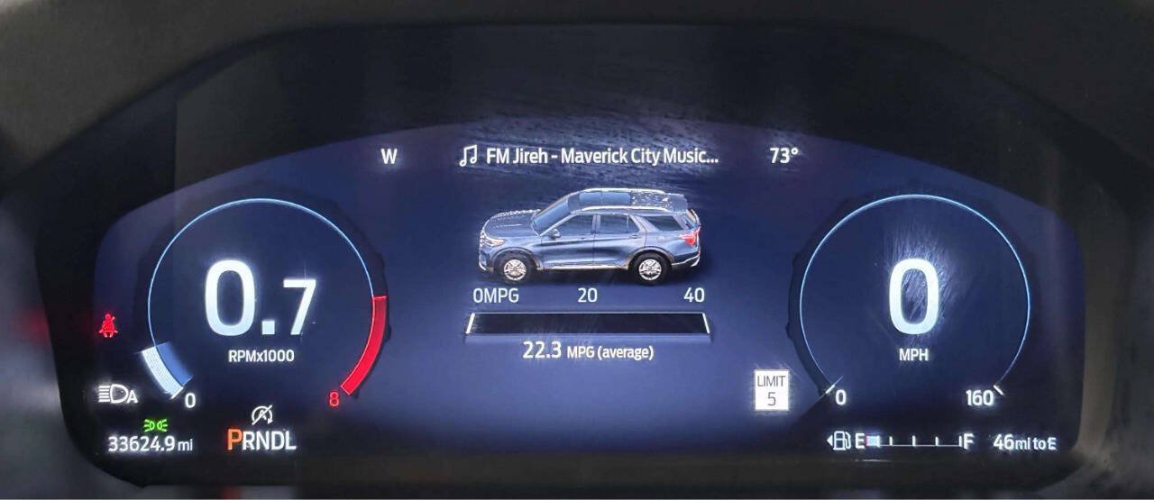 Used 2025 Ford Explorer Active AWD/4WD image 40