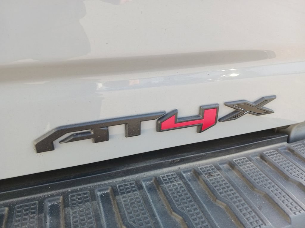 Used 2024 GMC Sierra 2500 AT4X AWD/4WD image 40