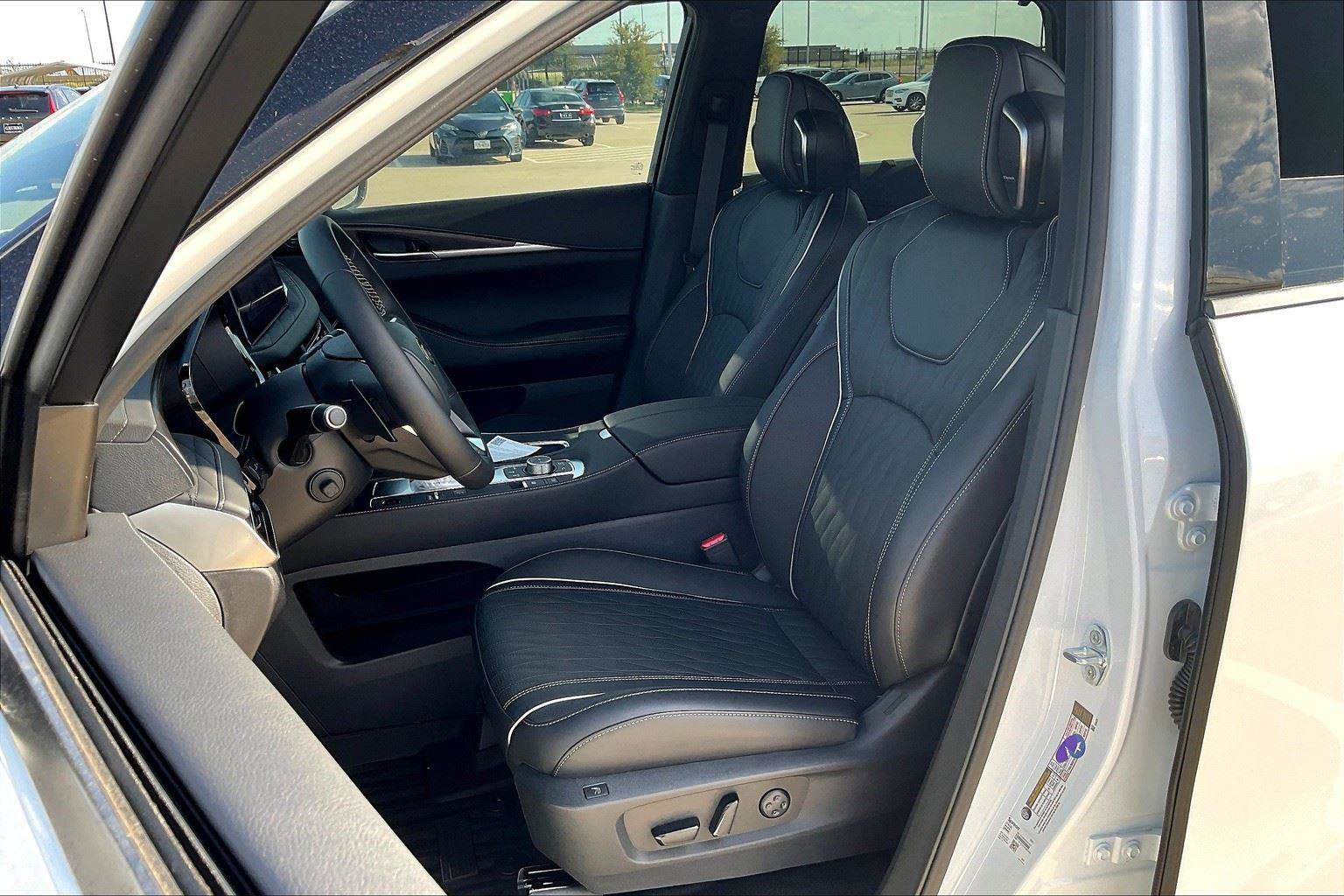 New 2026 INFINITI QX60 Autograph w/ Dark Cargo Package image 24