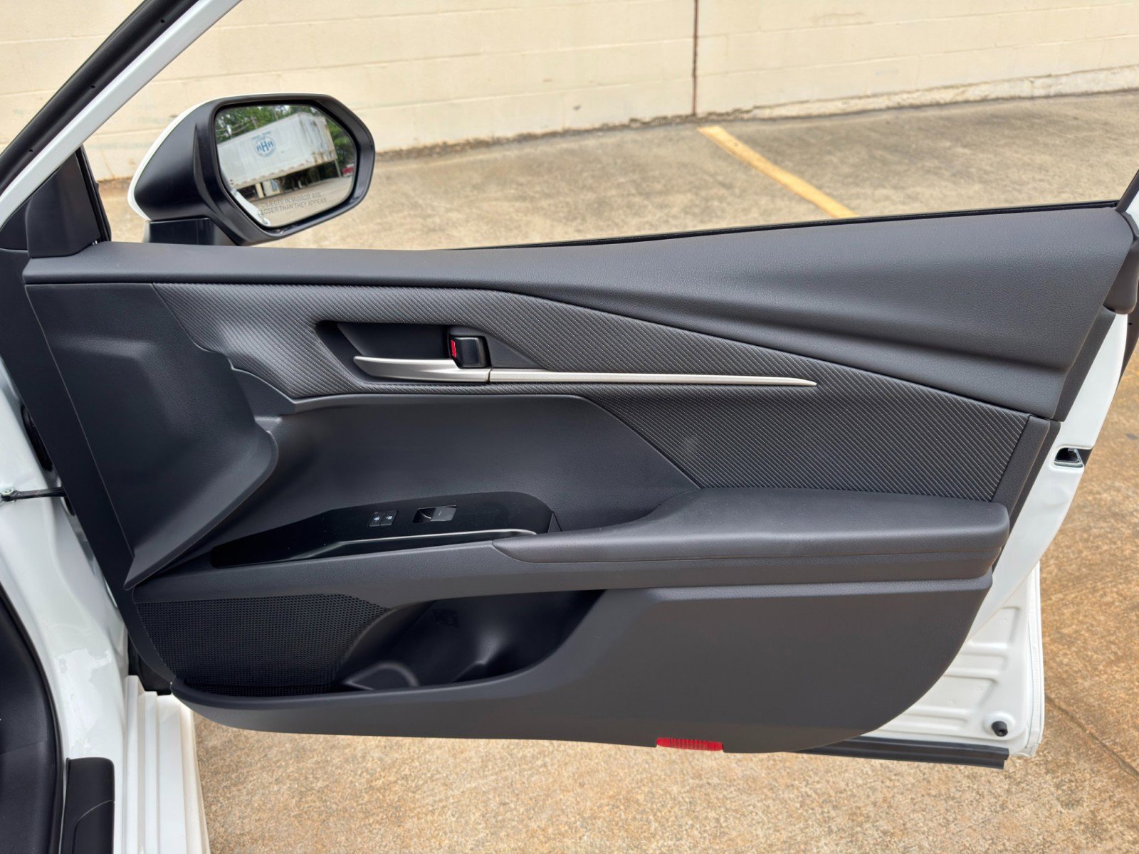 Used 2026 Toyota Camry SE w/ Multimedia Upgrade Package FWD image 43