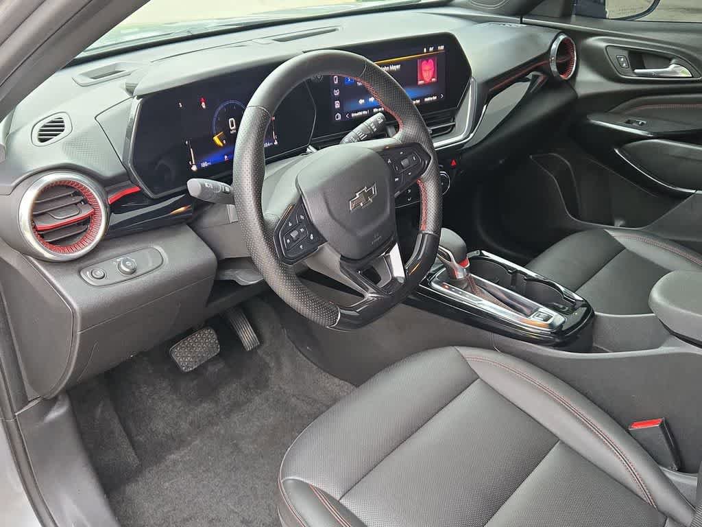 Used 2024 Chevrolet Trax RS FWD image 10