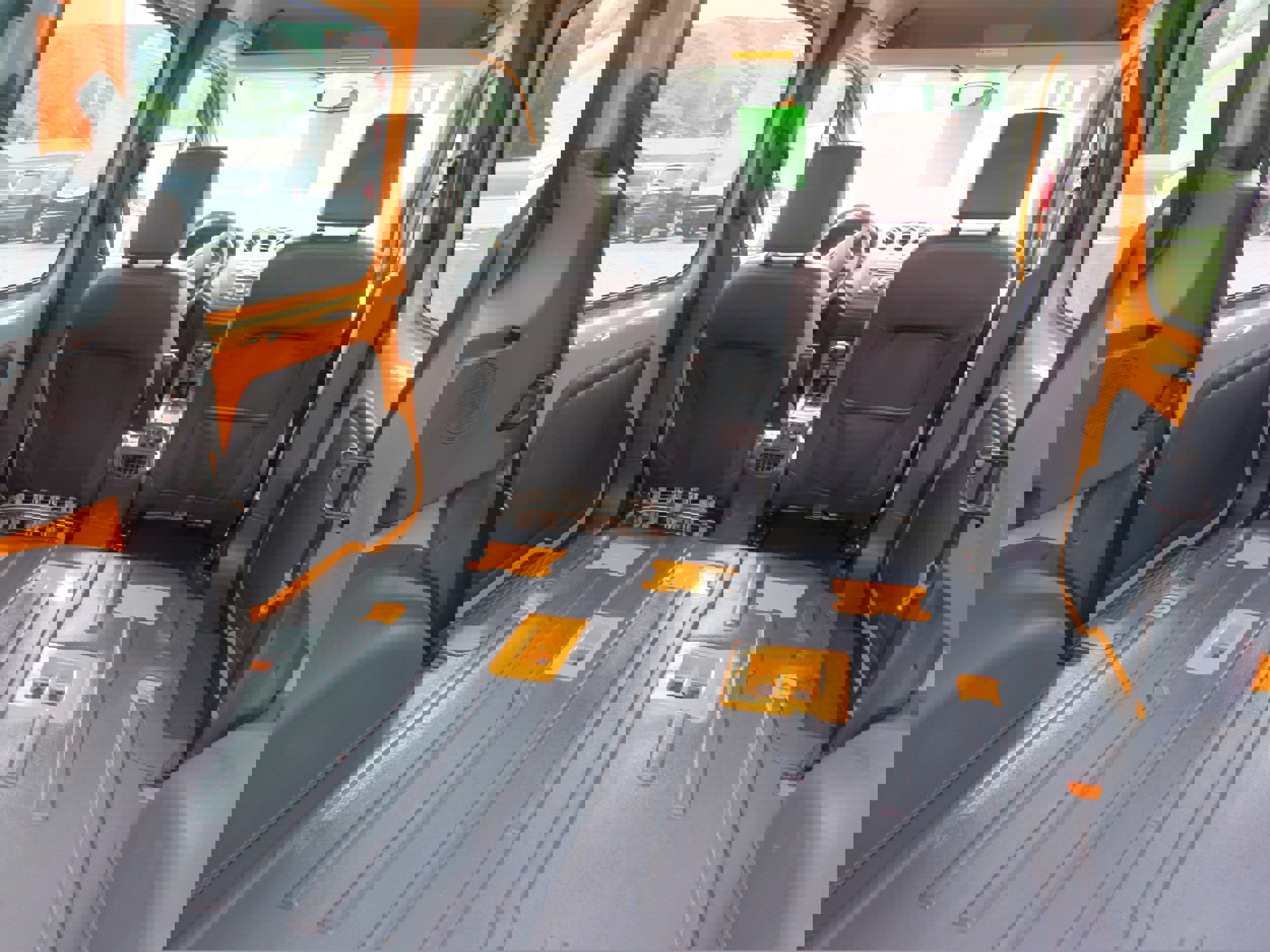 Used 2011 Ford Transit Connect XLT image 8