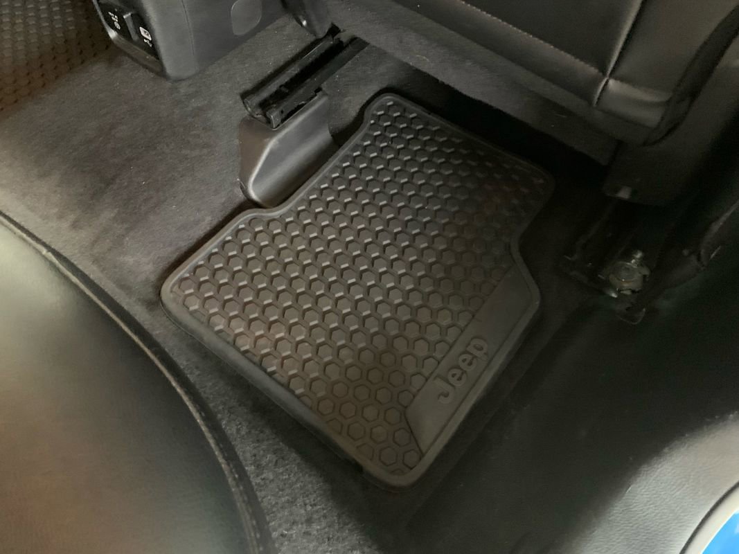 Used 2018 Jeep Compass Latitude w/ Popular Equipment Group image 23