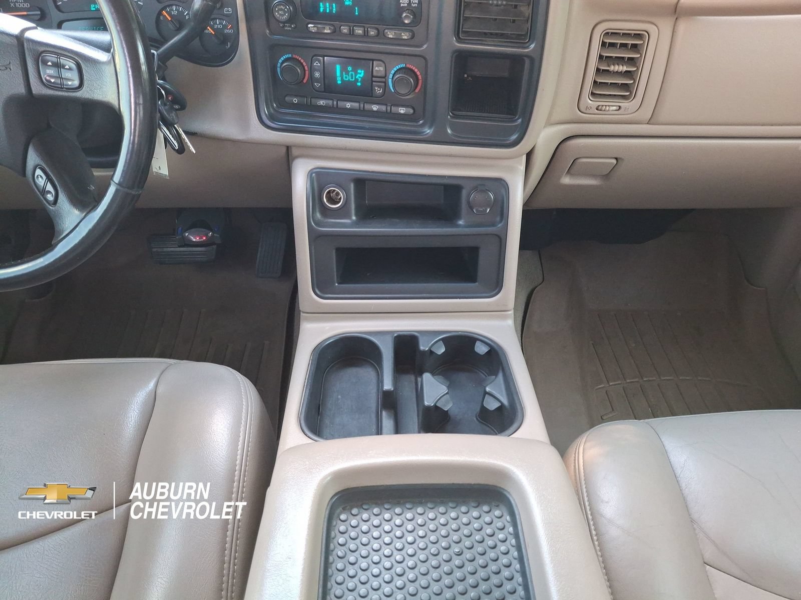 Used 2005 Chevrolet Silverado 2500 LT w/ Heavy-Duty Power Package AWD/4WD image 12