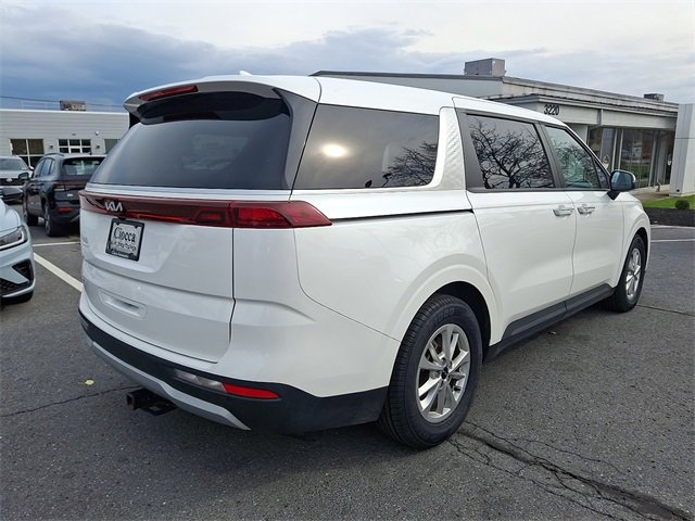 Used 2024 Kia Carnival LX image 7
