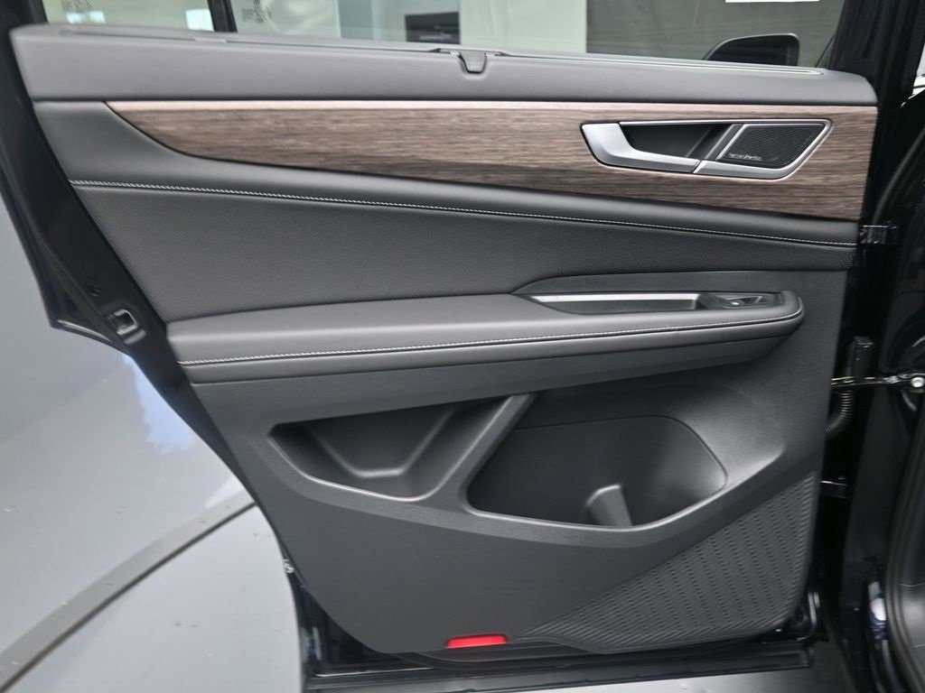 New 2025 Volkswagen Atlas SEL Premium R-Line image 25