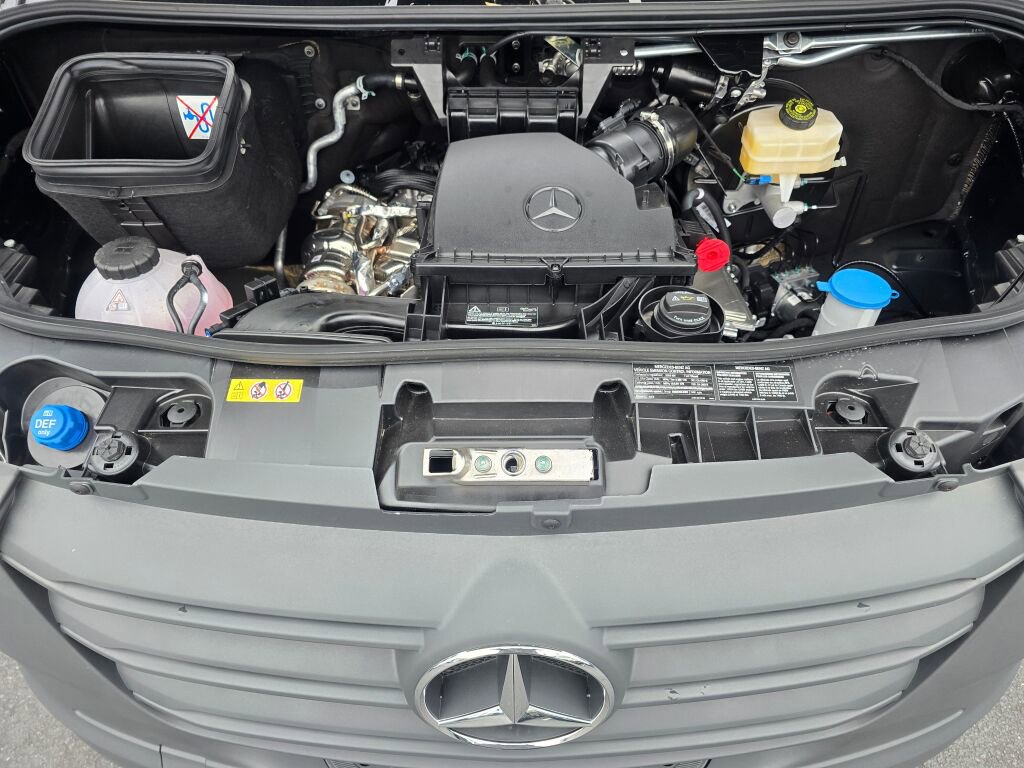 New 2025 Mercedes-Benz Sprinter 2500 image 11