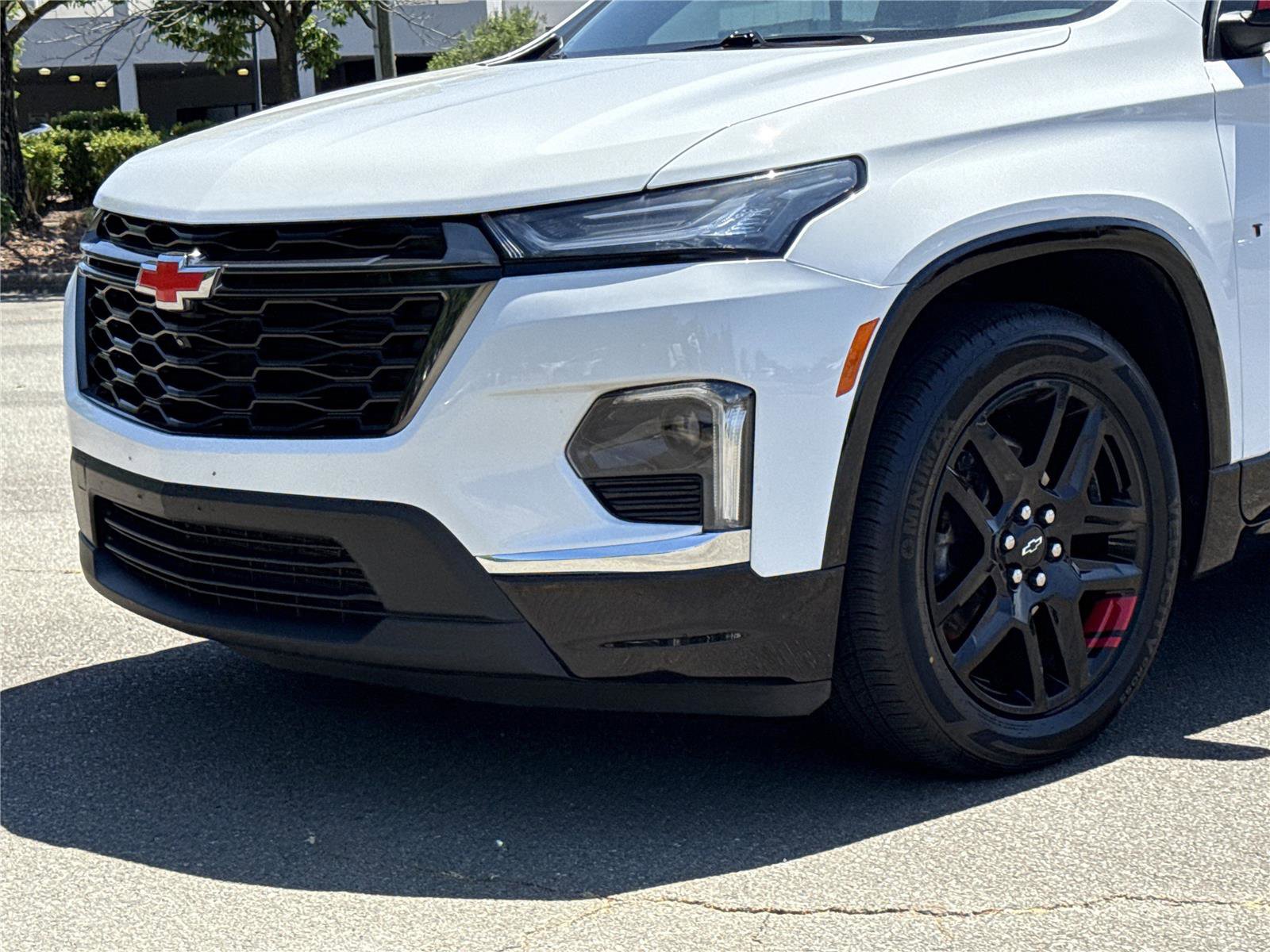 Used 2023 Chevrolet Traverse Premier w/ Redline Edition AWD/4WD image 34