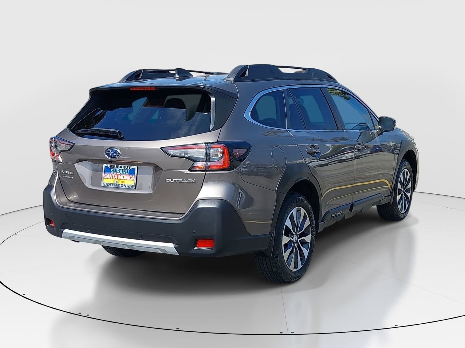 Certified 2023 Subaru Outback Limited AWD/4WD image 7