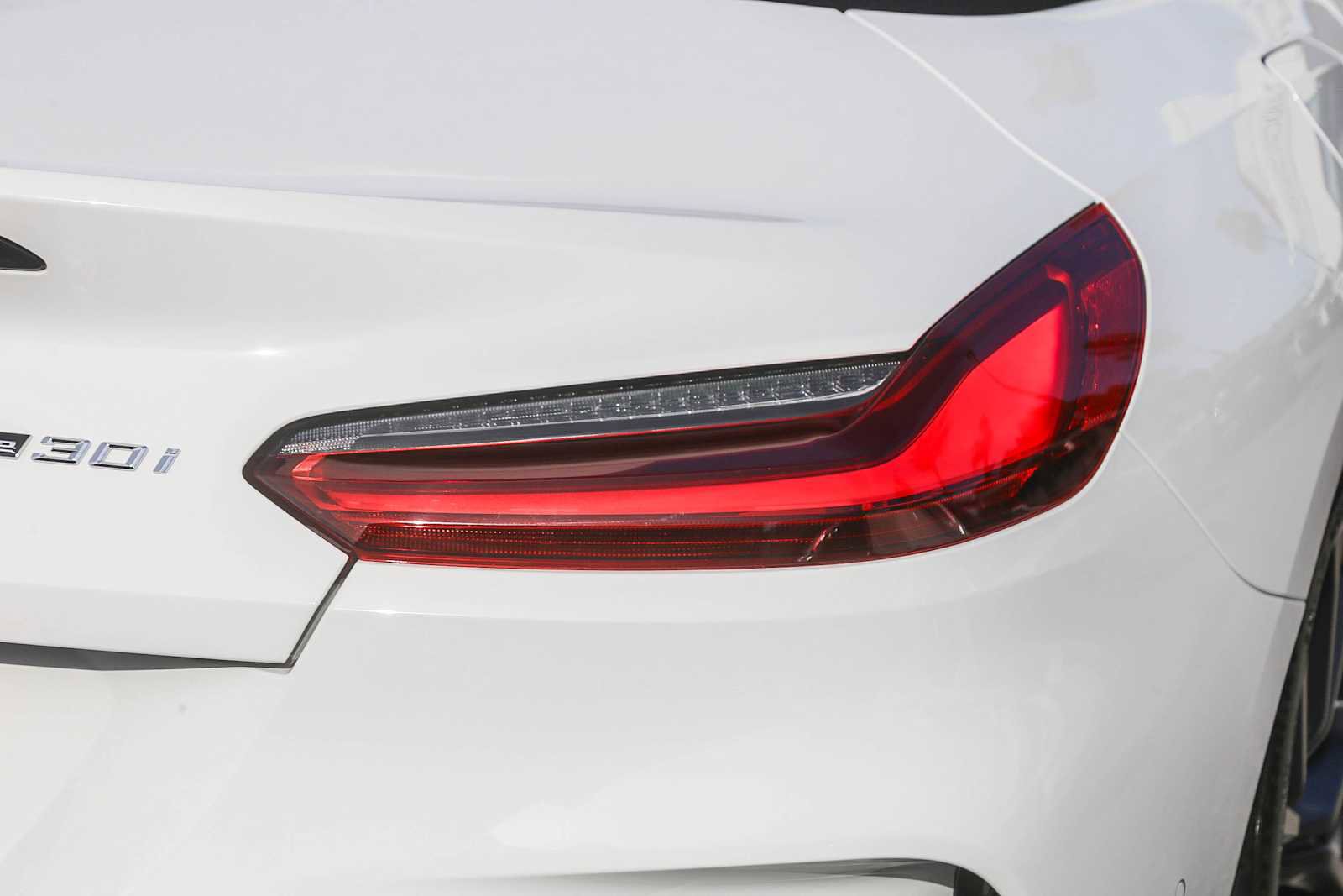 Used 2026 BMW Z4 sDrive30i w/ Premium Package image 7