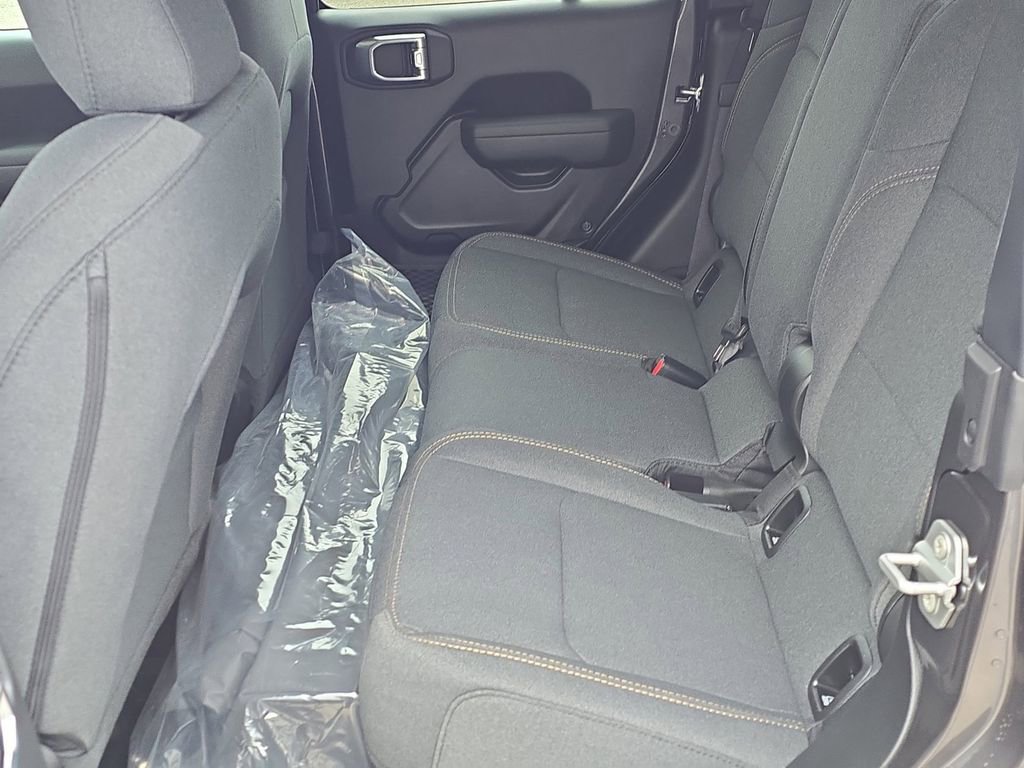 New 2025 Jeep Gladiator Sport image 16