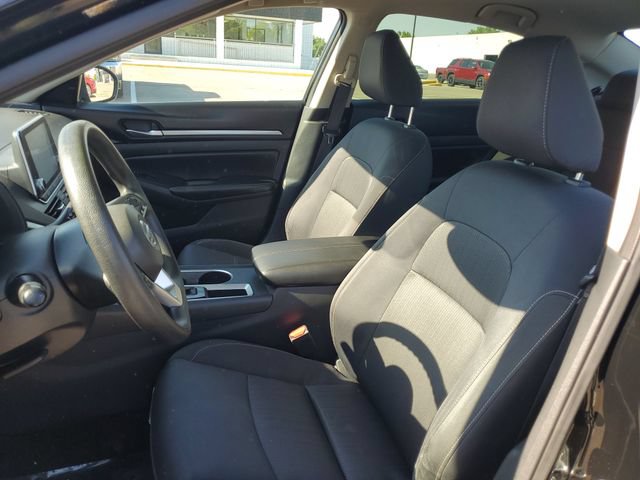 Used 2022 Nissan Altima 2.5 SV FWD image 5
