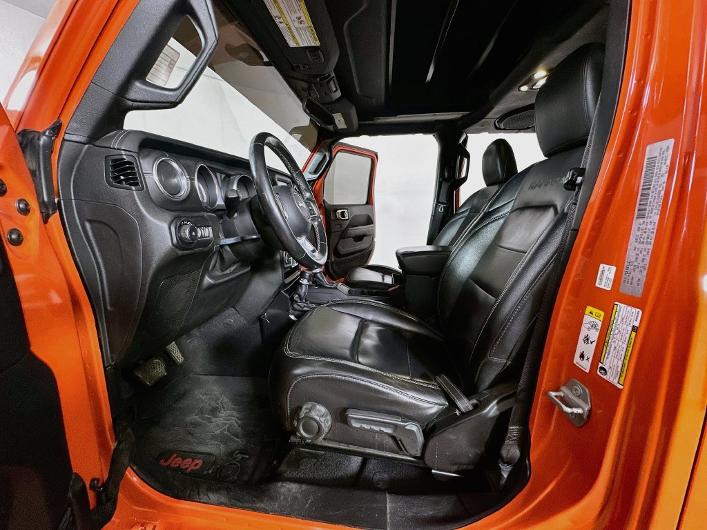 Used 2019 Jeep Wrangler Unlimited Sahara AWD/4WD image 17
