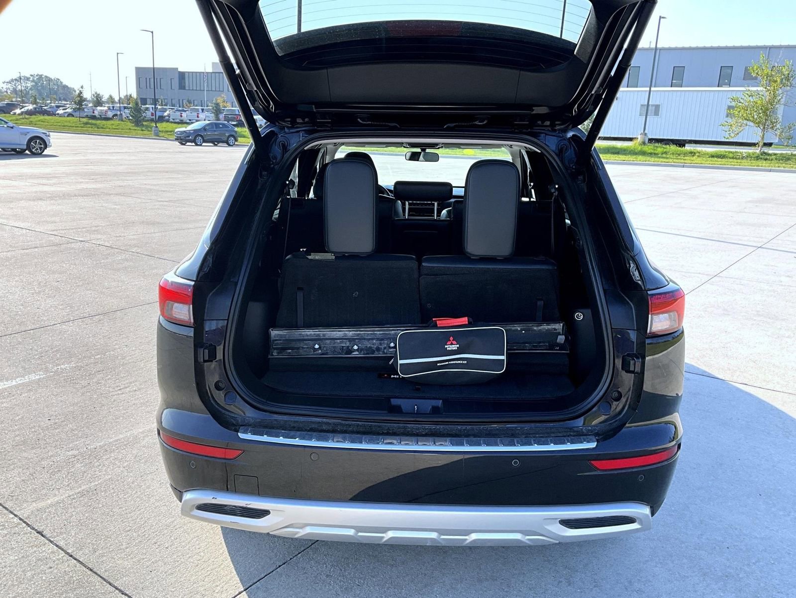 Used 2022 Mitsubishi Outlander SE image 9